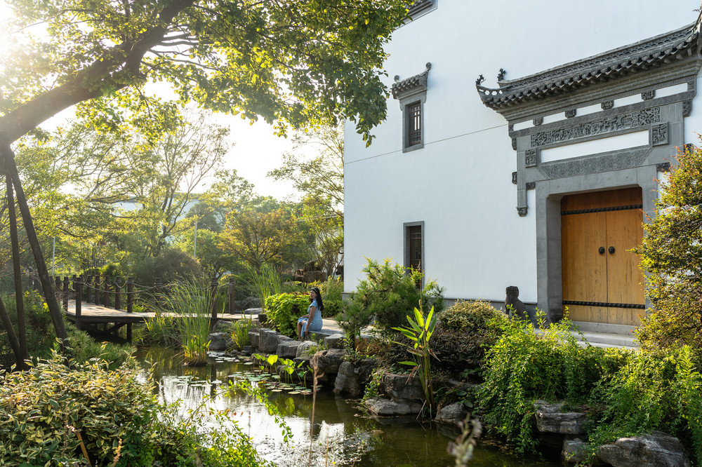 Savoring the Aftertaste of Tea and Inhaling Artistic Essence: Could This Suburban Shanghai Museum Be the Next Trendy Spot?