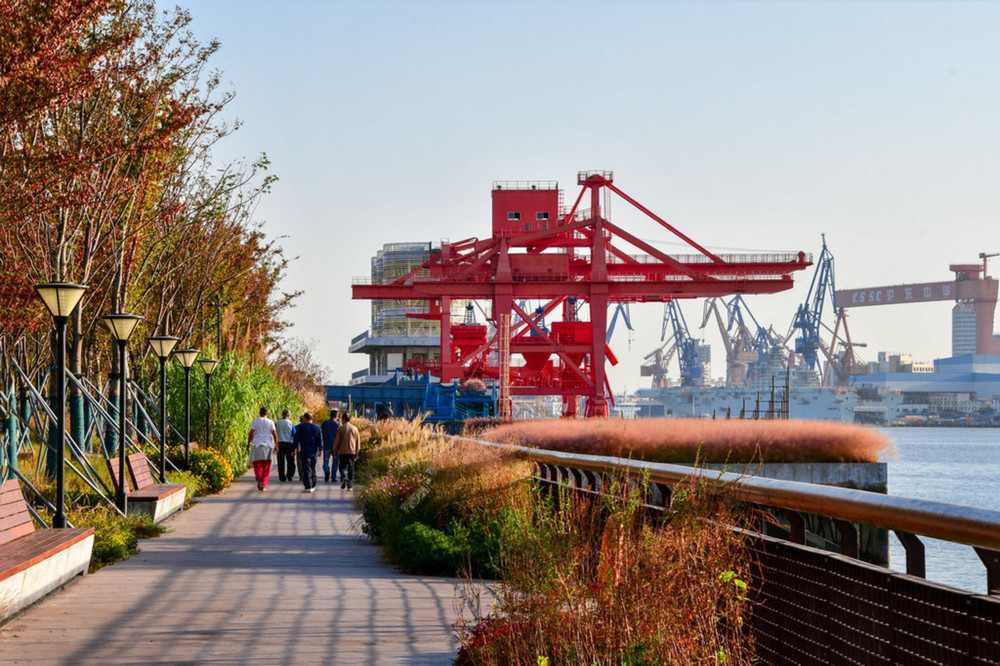 Stroll Along Yangpu Riverside Belt and Feel the Centuries-old Industrial Vicissitudes